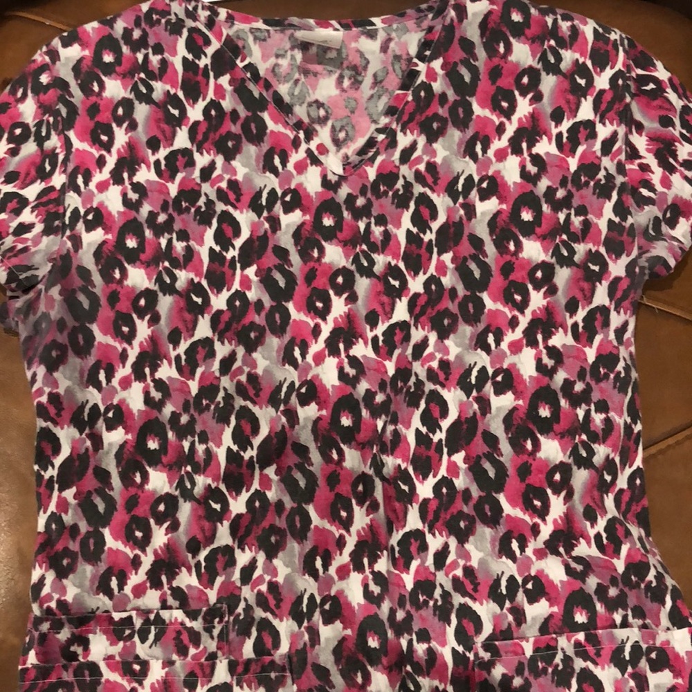 Scrub top
